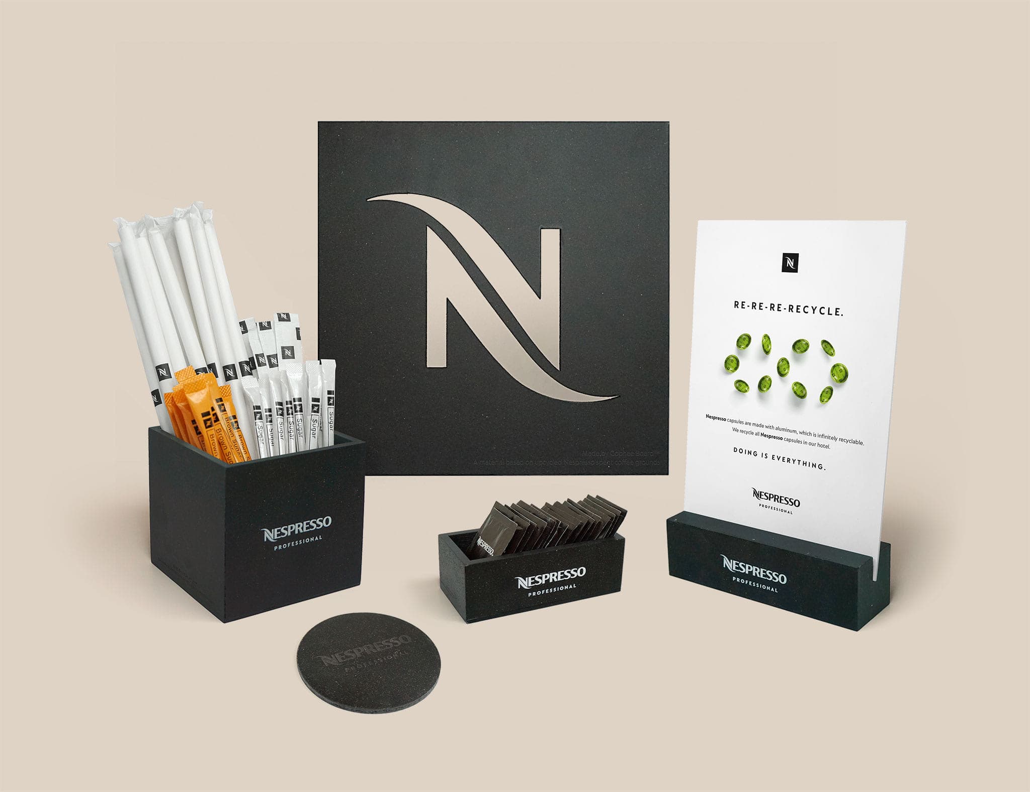 Προϊόντα CoPHEE Board για τη Nespresso Professional (amenity boxes, θήκες καψουλών, σουβέρ και σήμανση)